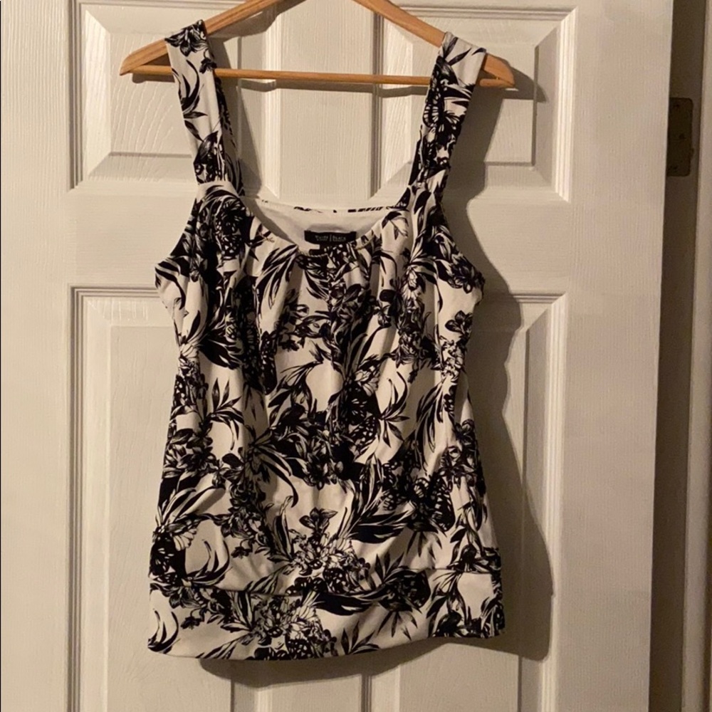 Black and White Floral Print Top